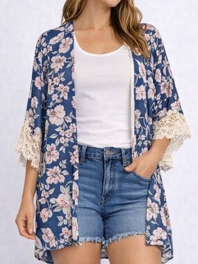 Charlotte Russe Floral Kimono - Size Large